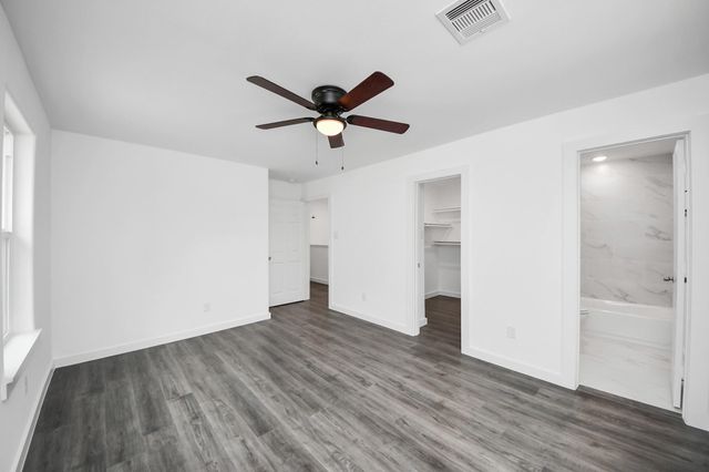 8213 Richland Drive A, Houston, TX 77028