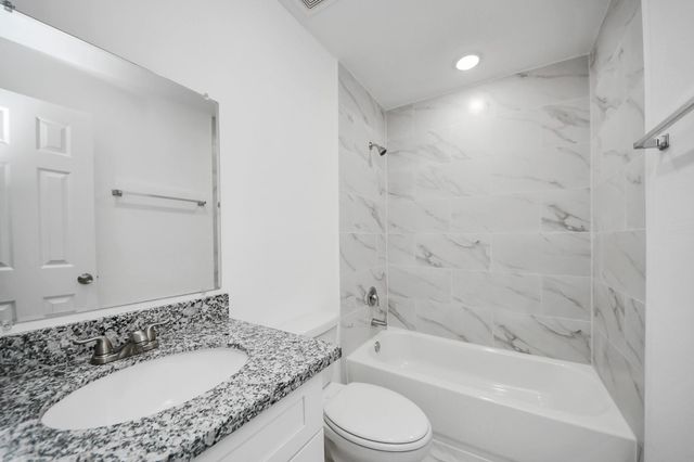 8213 Richland Drive A, Houston, TX 77028