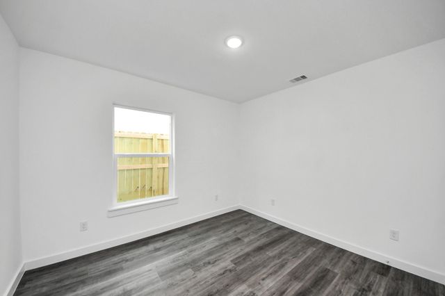 8213 Richland Drive A, Houston, TX 77028