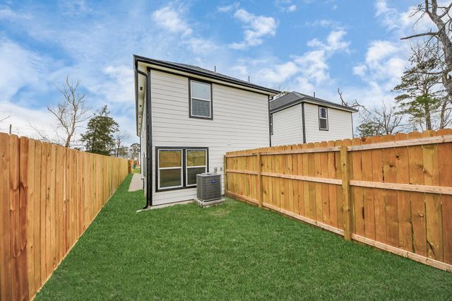 8213 Richland Drive A, Houston, TX 77028