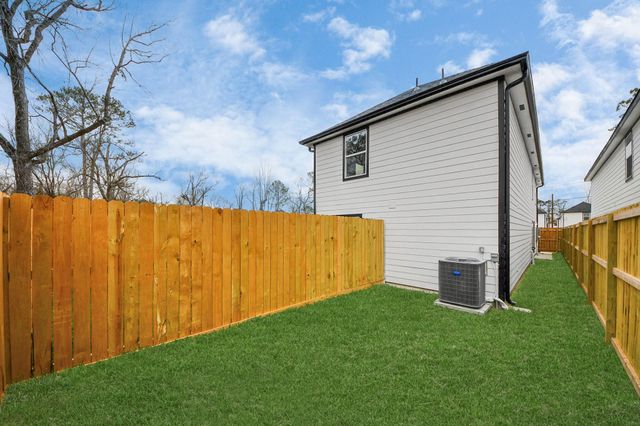 8213 Richland Drive A, Houston, TX 77028