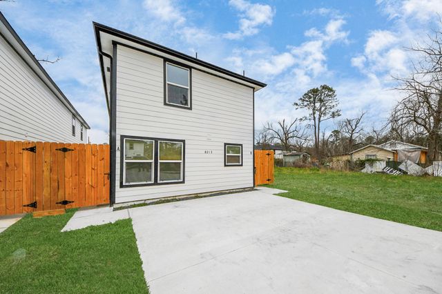 8213 Richland Drive A, Houston, TX 77028