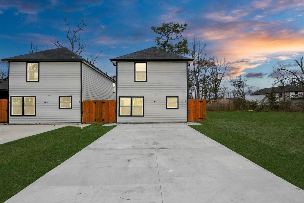 8213 Richland Drive A, Houston, TX 77028