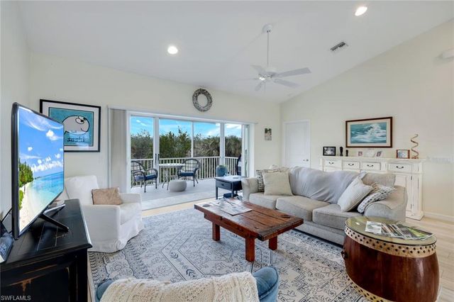 555 Piedmont RD, Sanibel, FL 33957