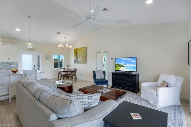 555 Piedmont RD, Sanibel, FL 33957