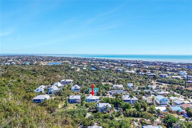 555 Piedmont RD, Sanibel, FL 33957