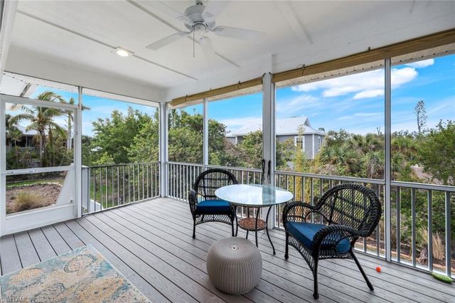 555 Piedmont RD, Sanibel, FL 33957