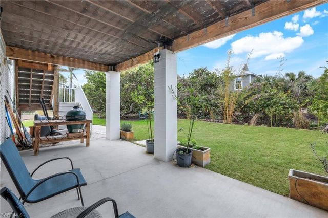 555 Piedmont RD, Sanibel, FL 33957