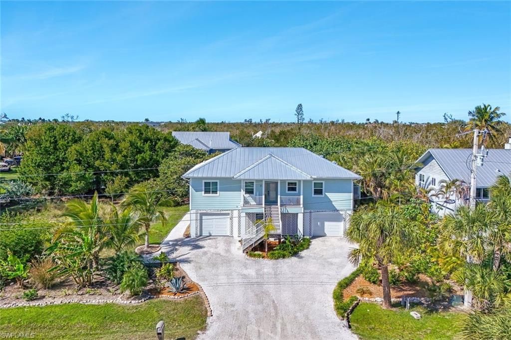 555 Piedmont RD, Sanibel, FL 33957