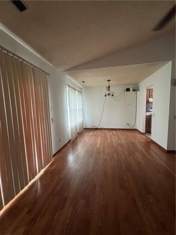 3024 W 23rd Terrace, Lawrence, KS 66047