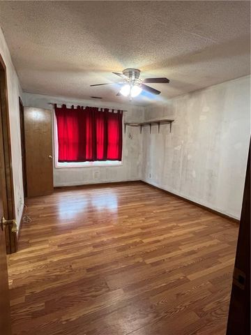 3024 W 23rd Terrace, Lawrence, KS 66047