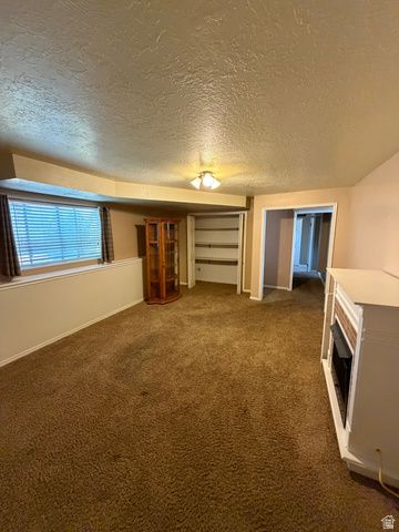 8713 S MOUNTAIN MEADOW DR, West Jordan, UT 84088