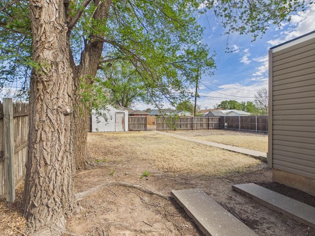 812 NE 2ND, Dumas, TX 79029