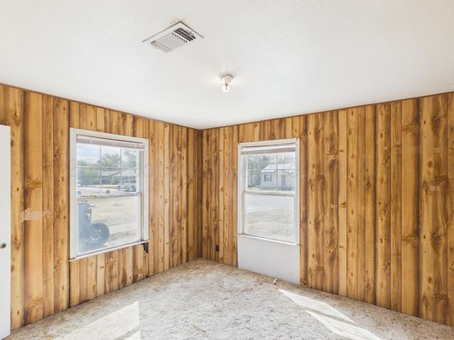 812 NE 2ND, Dumas, TX 79029