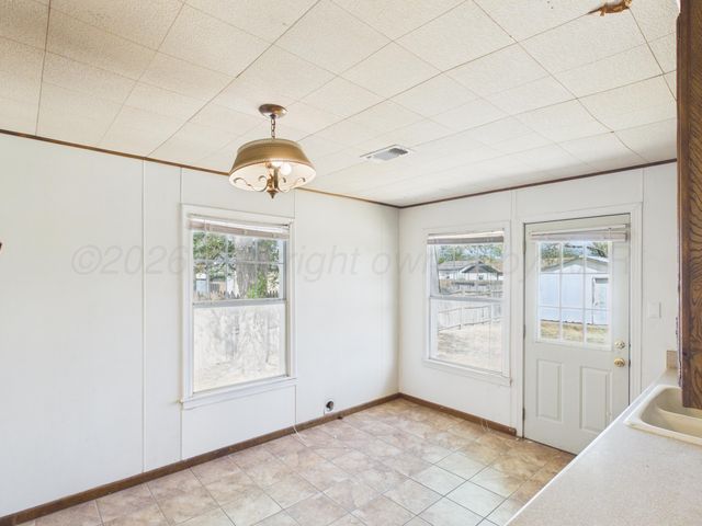 812 NE 2ND, Dumas, TX 79029