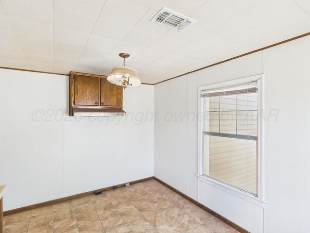 812 NE 2ND, Dumas, TX 79029