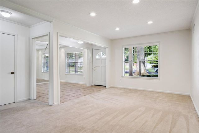 1656 E CHURCHILL DWNS, Germantown, TN 38138