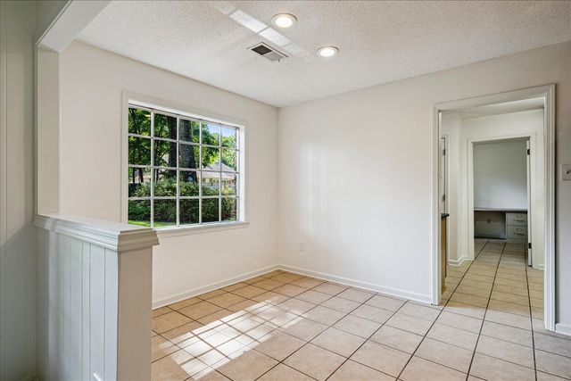 1656 E CHURCHILL DWNS, Germantown, TN 38138