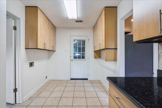 1656 E CHURCHILL DWNS, Germantown, TN 38138