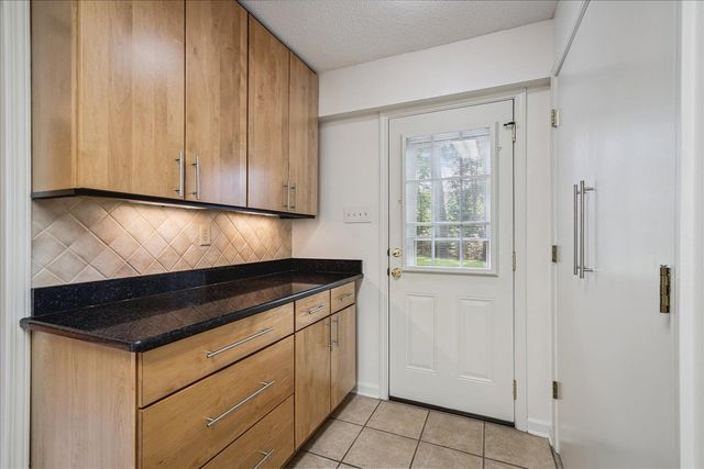 1656 E CHURCHILL DWNS, Germantown, TN 38138