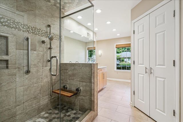 1656 E CHURCHILL DWNS, Germantown, TN 38138