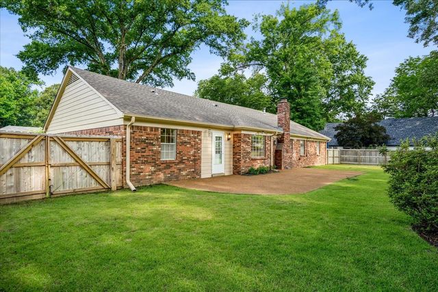 1656 E CHURCHILL DWNS, Germantown, TN 38138