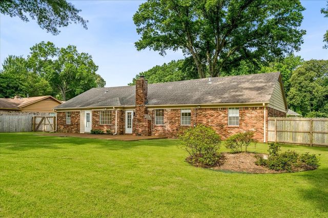 1656 E CHURCHILL DWNS, Germantown, TN 38138