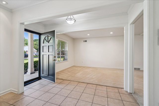 1656 E CHURCHILL DWNS, Germantown, TN 38138