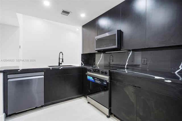 11781 SW 17 Ct, Miramar, FL 33025