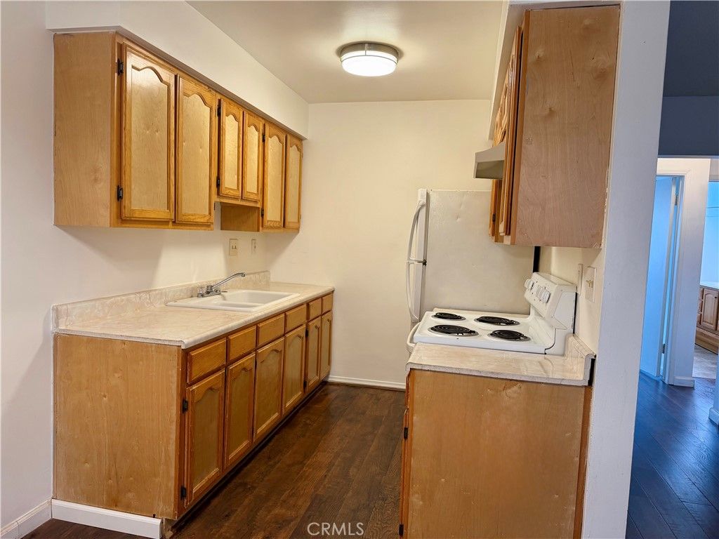335 Cedar 212, Long Beach, CA 90802 — photo 2