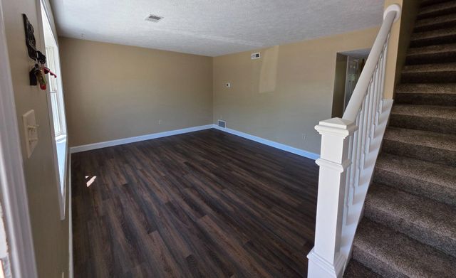 916 HILLTOP DR, Woodstock, VA 22664