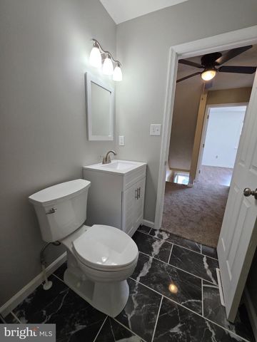 916 HILLTOP DR, Woodstock, VA 22664