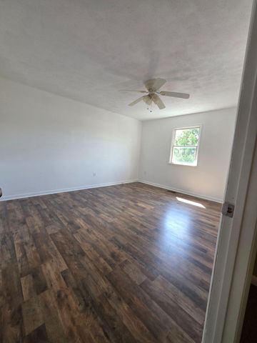 916 HILLTOP DR, Woodstock, VA 22664