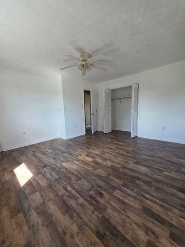 916 HILLTOP DR, Woodstock, VA 22664