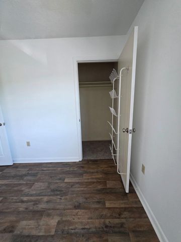 916 HILLTOP DR, Woodstock, VA 22664