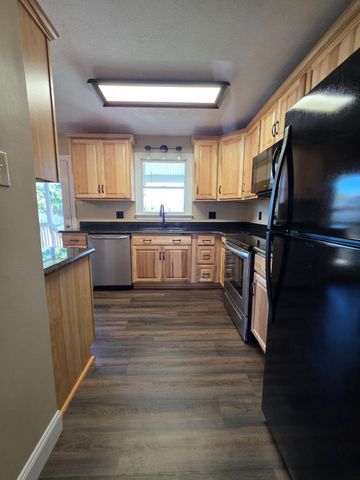 916 HILLTOP DR, Woodstock, VA 22664