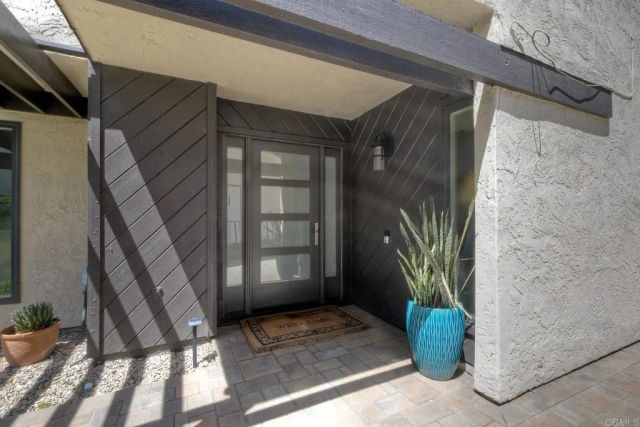 2339 Nicklaus Drive, Oceanside, CA 92056
