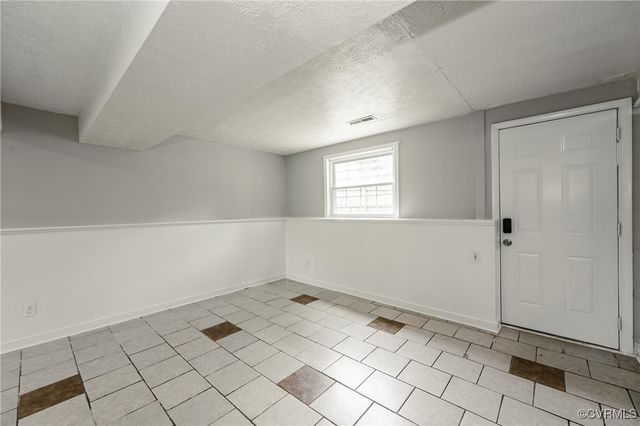 6406 Lothaire Ct, North Chesterfield, VA 23234