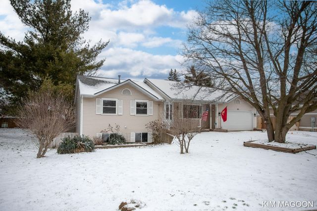 161 W 33rd Street, Holland City, MI 49423