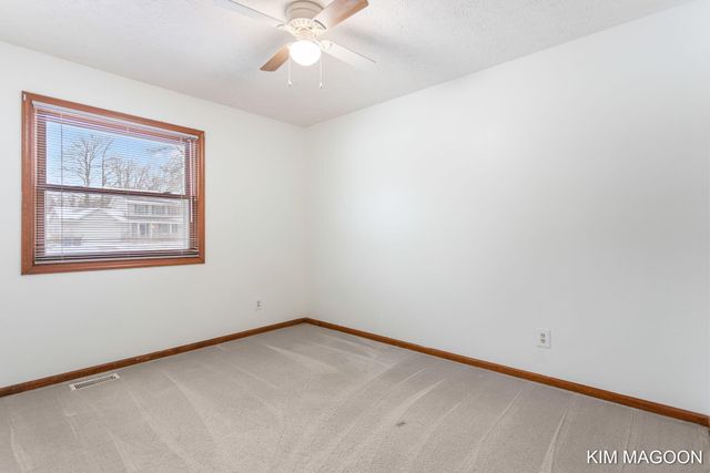 161 W 33rd Street, Holland City, MI 49423