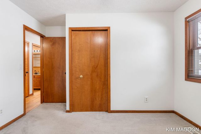 161 W 33rd Street, Holland City, MI 49423