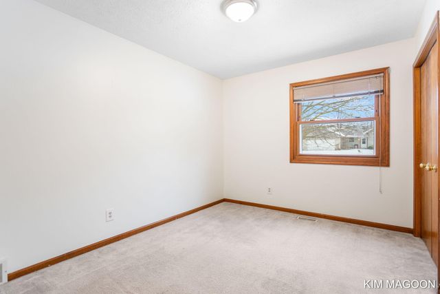 161 W 33rd Street, Holland City, MI 49423