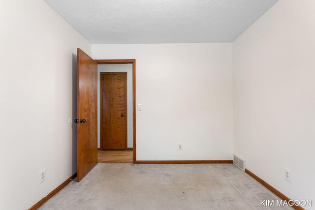 161 W 33rd Street, Holland City, MI 49423