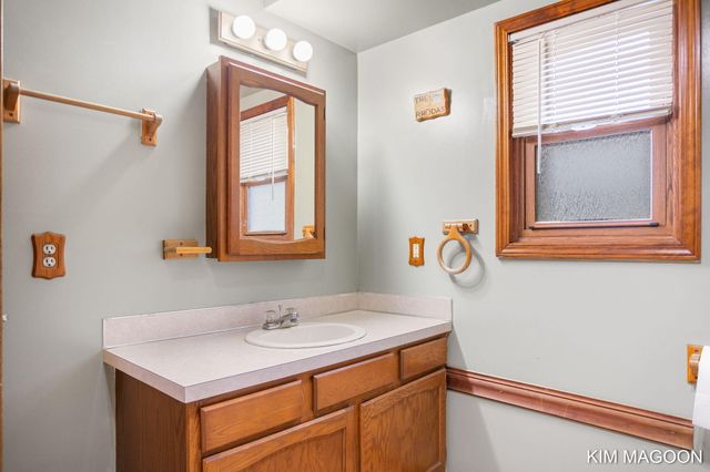 161 W 33rd Street, Holland City, MI 49423