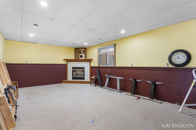 161 W 33rd Street, Holland City, MI 49423