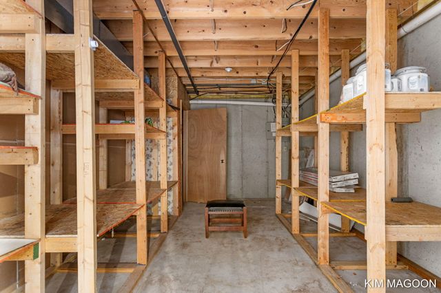 161 W 33rd Street, Holland City, MI 49423