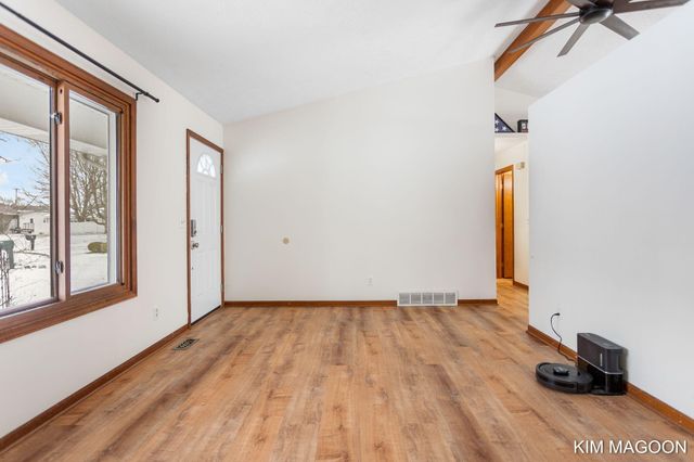 161 W 33rd Street, Holland City, MI 49423