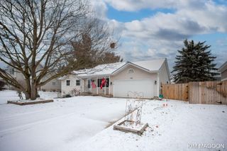 161 W 33rd Street, Holland City, MI 49423