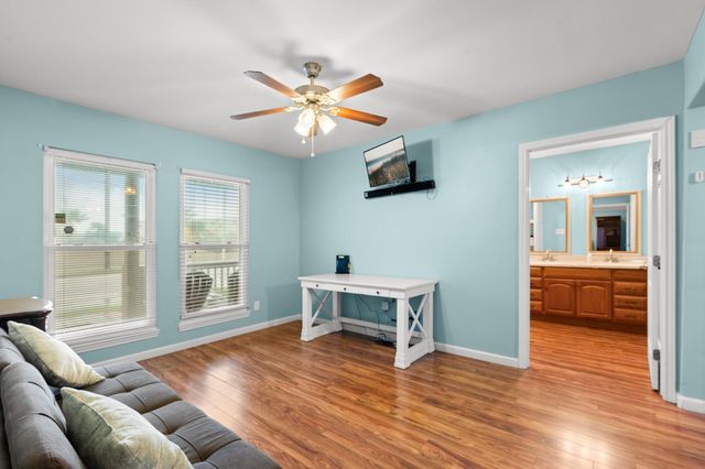 2815 Jack Johnson Boulevard, Galveston, TX 77550