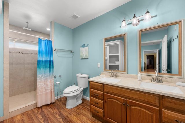 2815 Jack Johnson Boulevard, Galveston, TX 77550